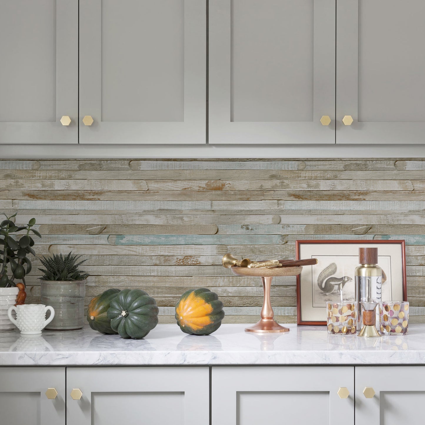 UMIGGEE 17.7" x 118" Rustic Wood Wallpaper Self-Adhesive Removable Wallpaper Blue Peel and Stick Wallpaper Vinyl Wood Wall Paper for Home Decoration Wall Covering Old Furniture Renovation