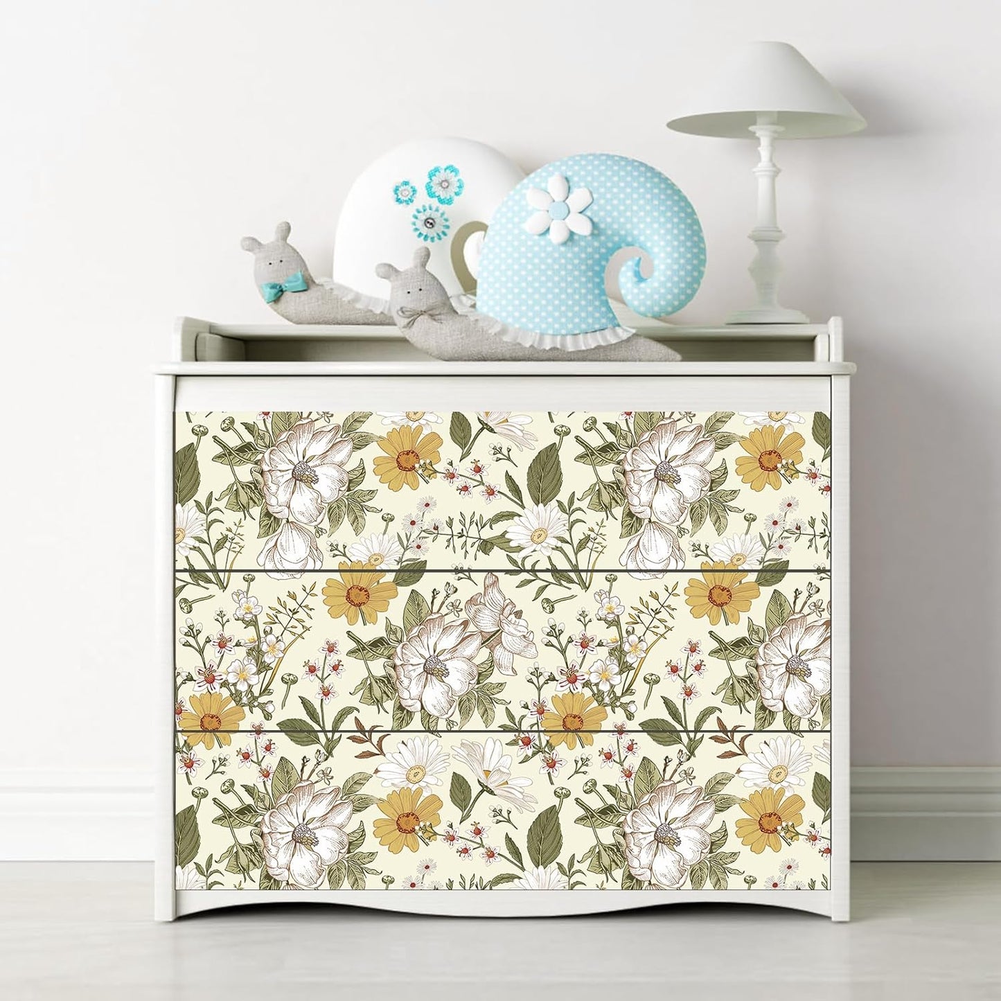Abyssaly Floral Peel and Stick Wallpaper 17.7" x 118" Self-Adhesive Removable Vintage Beige Flower Wall Paper Contact Paper for Bedroom Kitchen