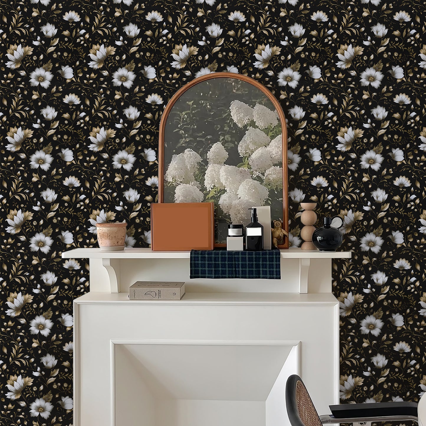 Abyssaly Black Gold Floral Wallpaper, 17.3" x 118" Peel and Stick Wallpaper Self-Adhesive Removable Contact Paper for Cabinets, Home Decoration