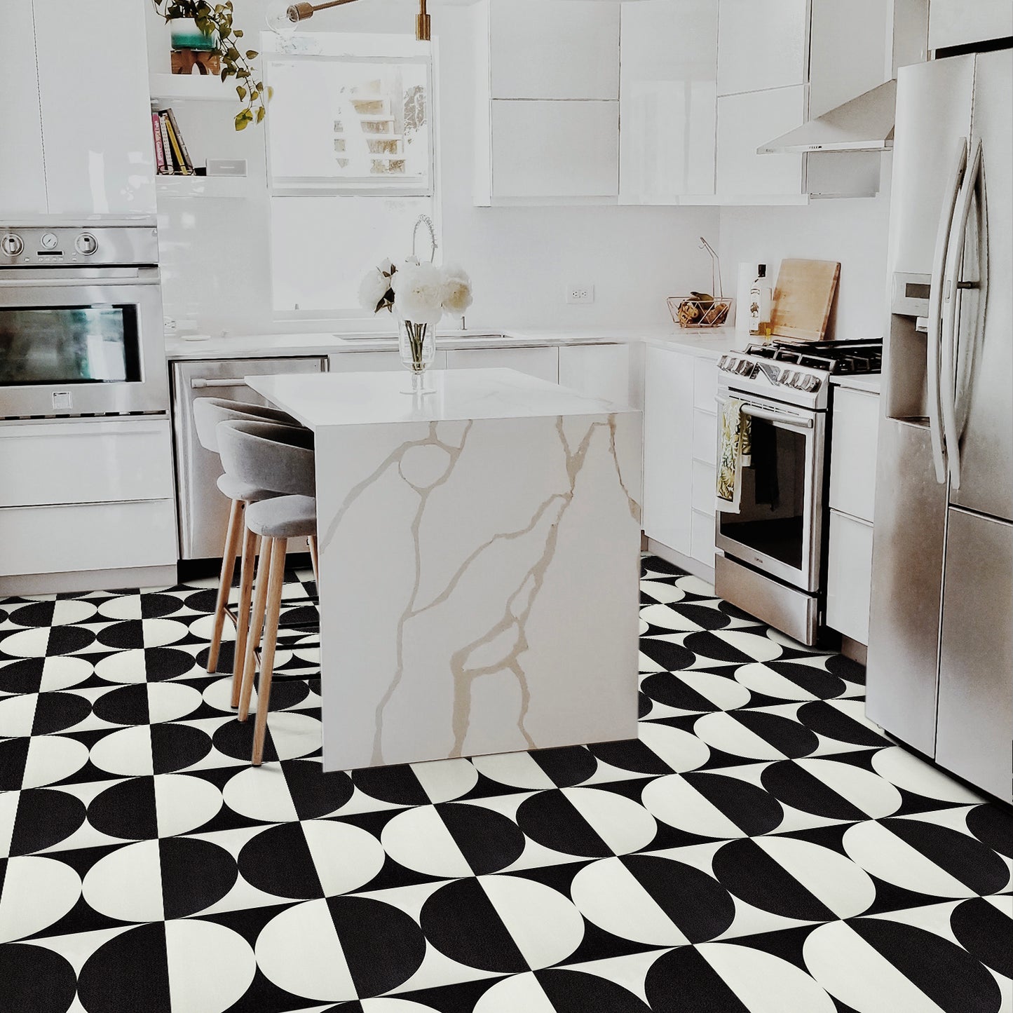 UMIGGEE Black&White Semicircul Vinyl Floor Tile 11.8"x11.8"x1.0mm (10-pcs) Peel and Stick Floor Tile Self Adhesive Leathers Look Flooring Tile Home Decor Kitchen Bedroom (Cover 9.6 sq. ft./ Pack)