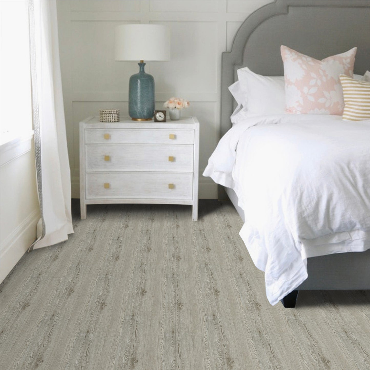 UMIGGEE Peel and Stick Vinyl Flooring Roll 23.6-in x 196-in/31 Sq.Ft Thicken Self-Adhesive Vinyl Wood Grain Floor Wear-Resistant Easy DIY Install Home Decor