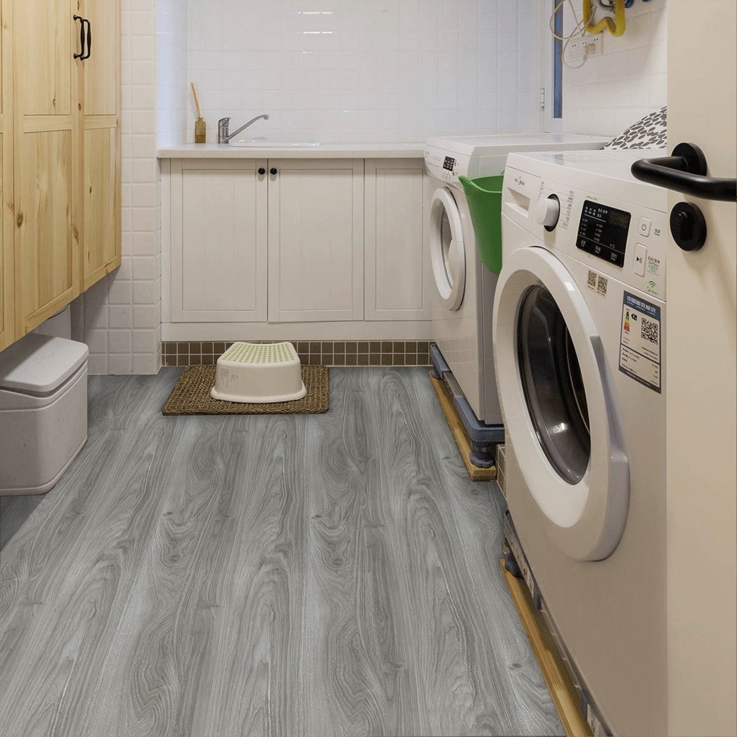 UMIGGEE Gray Peel and Stick Vinyl Flooring Roll 15.7-in x 236-in/25.7 Sq.Ft Thicken Self-Adhesive Vinyl Wood Grain Floor Wear-Resistant Easy DIY Install Home Decor