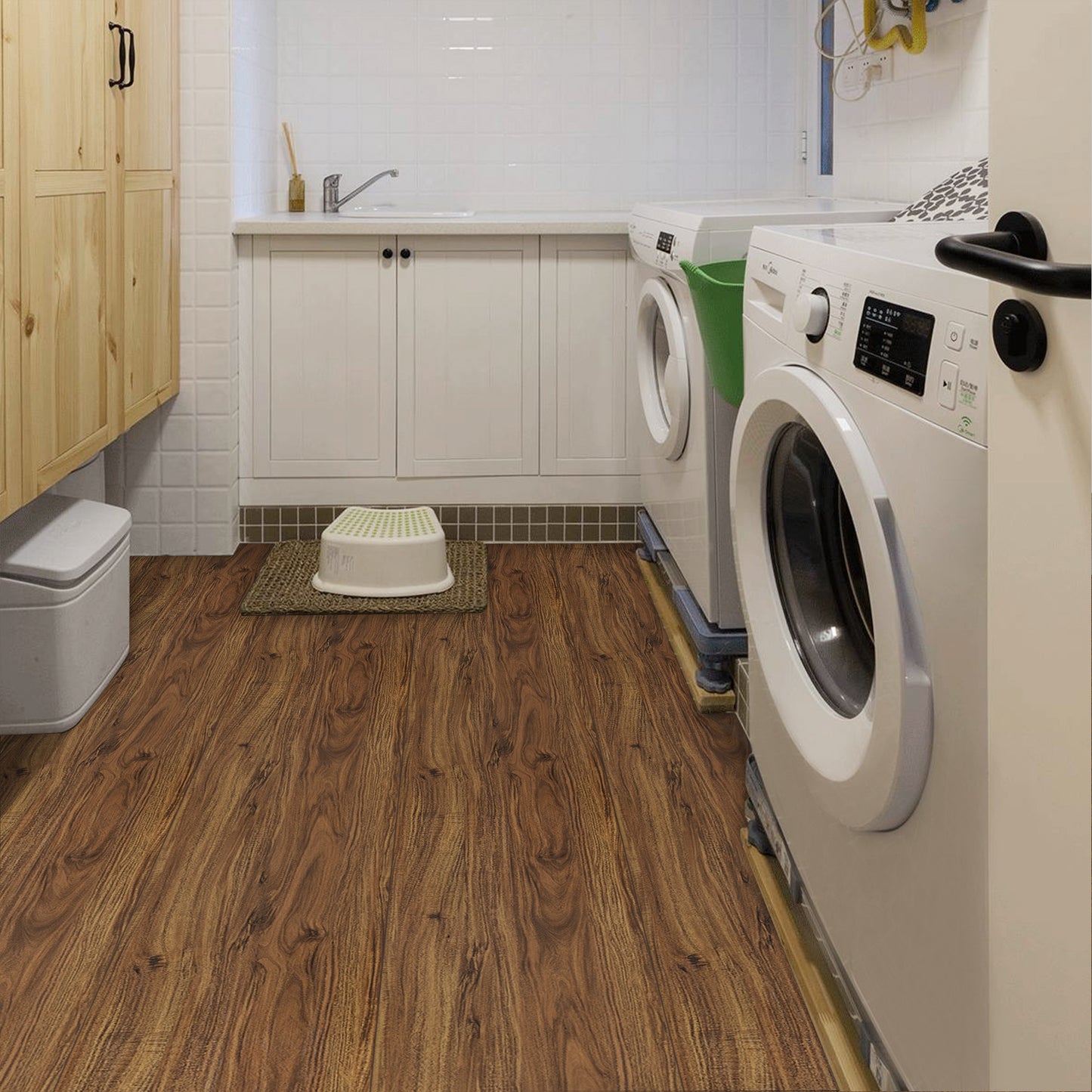 UMIGGEE 15.7-in x 236-in/25.7 Sq.Ft Brown Peel and Stick Vinyl Flooring Roll Thicken Self-Adhesive Vinyl Wood Grain Floor Wear-Resistant Easy DIY Install Home Decor